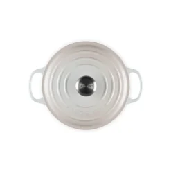Cocotte de hierro fundido, 24 cm, color merengue - Le Creuset