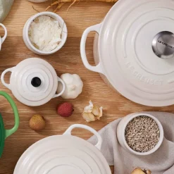 Cocotte de hierro fundido, 20 cm, color merengue - Le Creuset