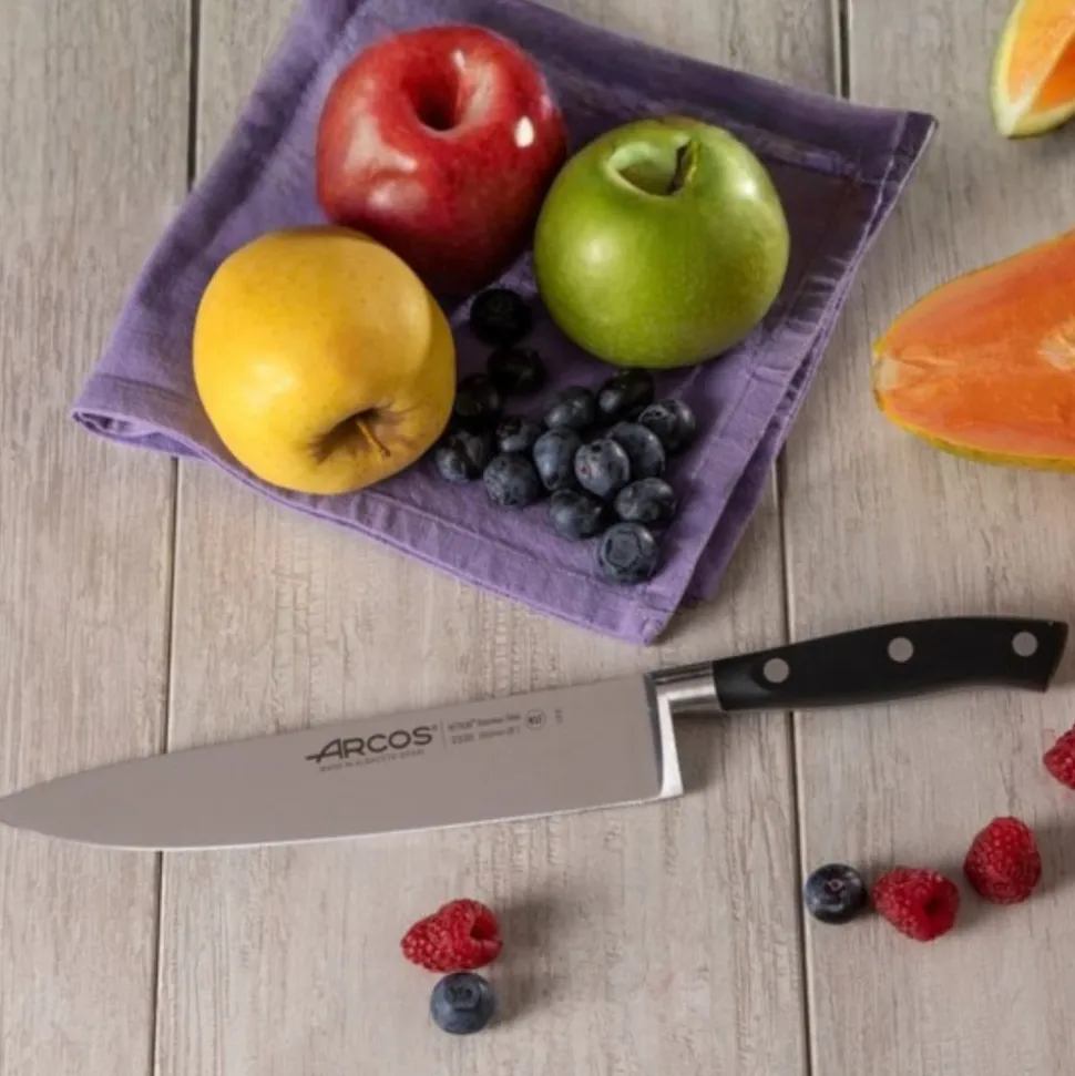 Cuchillo cocinero liso de acero inoxidable al nitrógeno, serie Riviera, 20 cm - Arcos