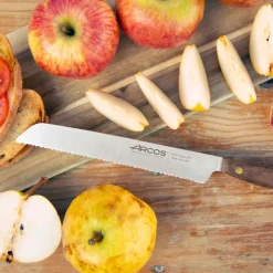 Cuchillo sierra panero de acero inoxidable al nitrógeno, serie Nórdika, 20 cm - Arcos