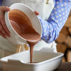 Fuente de cerámica gres esmaltada para horno, color merengue, 2,4 litros - Le Creuset