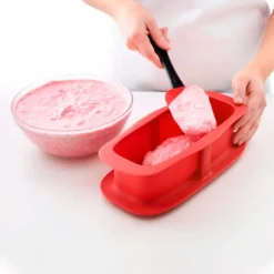 Molde rectangular desmontable de silicona platino con base cerámica, 24 cm - Lekue