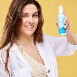 Protector solar en spray ecológico SPF 30 para pieles sensibles, 125 ml - La Saponaria