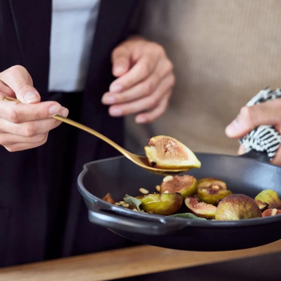 Sartén skillet de hierro fundido, 26 cm, color negro - Le Creuset